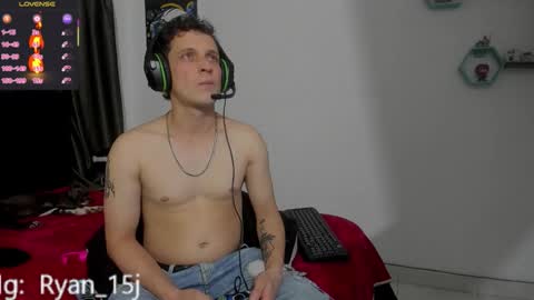 Snapshot of ryan15_ chatting on 09/21/25, 12:12 Ryan 15 online show from 09/21/25, 12:12