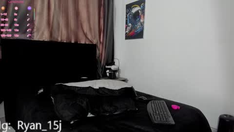 Snapshot of ryan15_ chatting on 10/19/25, 01:45 Ryan 15 online show from 10/19/25, 01:45