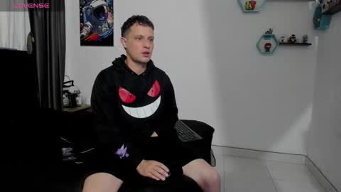 Snapshot of ryan15_ chatting on 11/07/25, 10:37 Ryan 15 online show from 11/07/25, 10:37