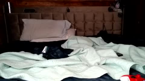 ryan198650 online show from 04/25/26, 05:43