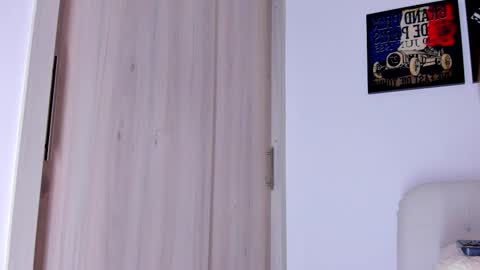 Ryan  online show from 12/19/25, 05:03