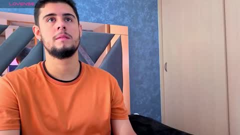 Snapshot of ryan_evanns chatting on 09/16/25, 01:45 R Y A N online show from 09/16/25, 01:45