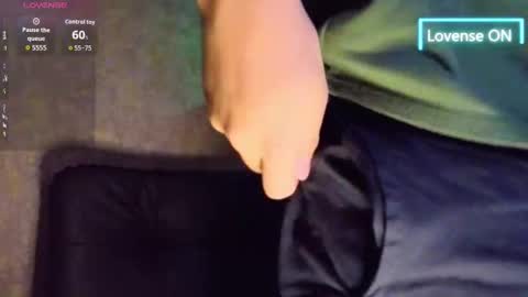 Snapshot of ryan_evanns chatting on 09/22/25, 01:13 R Y A N online show from 09/22/25, 01:13