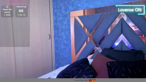 Snapshot of ryan_evanns chatting on 10/03/25, 11:29 R Y A N online show from 10/03/25, 11:29