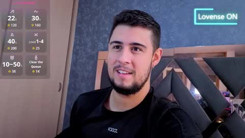 Snapshot of ryan_evanns chatting on 10/05/25, 12:25 R Y A N online show from 10/05/25, 12:25