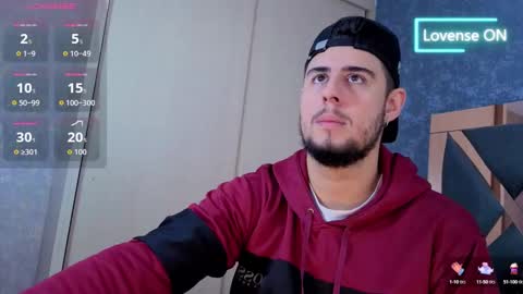 Snapshot of ryan_evanns chatting on 10/06/25, 11:29 R Y A N online show from 10/06/25, 11:29