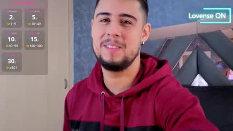 Snapshot of ryan_evanns chatting on 10/10/25, 12:59 R Y A N online show from 10/10/25, 12:59