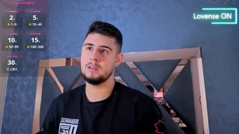 Snapshot of ryan_evanns chatting on 10/11/25, 11:20 R Y A N online show from 10/11/25, 11:20