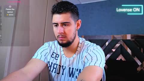 Snapshot of ryan_evanns chatting on 11/03/25, 11:33 R Y A N online show from 11/03/25, 11:33