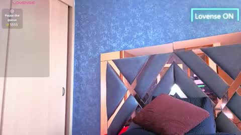 Snapshot of ryan_evanns chatting on 11/10/25, 11:53 R Y A N online show from 11/10/25, 11:53