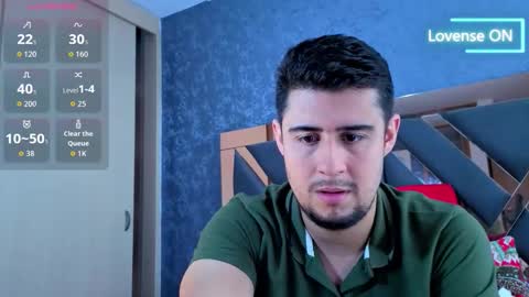 Snapshot of ryan_evanns chatting on 11/24/25, 01:55 R Y A N online show from 11/24/25, 01:55