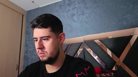 Snapshot of ryan_evanns chatting on 12/18/25, 09:59 R Y A N online show from 12/18/25, 09:59