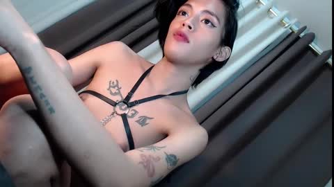 Snapshot of ryan_hyeson chatting on 12/17/24, 12:12 Its me Ryan online show from 12/17/24, 12:12