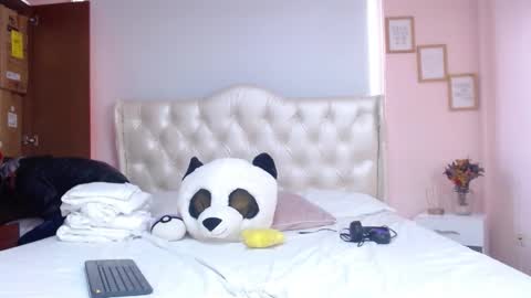 Snapshot of ryan_maxy chatting on 01/18/25, 03:27 ryan online show from 01/18/25, 03:27
