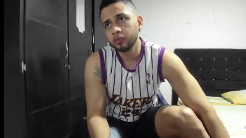 ryan_xc1 online show from 11/21/25, 04:00