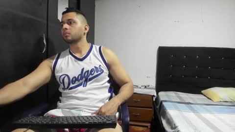 ryan_xc1 online show from 01/06/26, 02:15