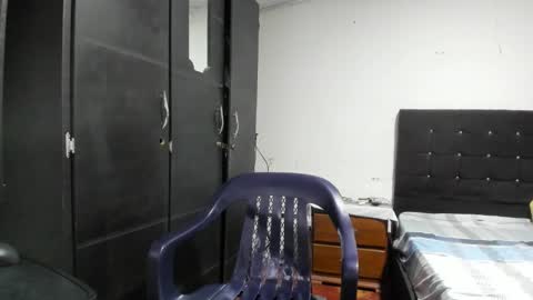 ryan_xc1 online show from 01/06/26, 04:54