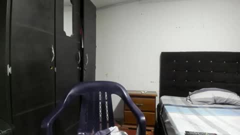 ryan_xc1 online show from 02/01/26, 02:32