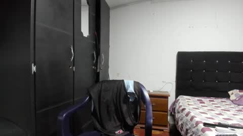 ryan_xc1 online show from 02/13/26, 02:51