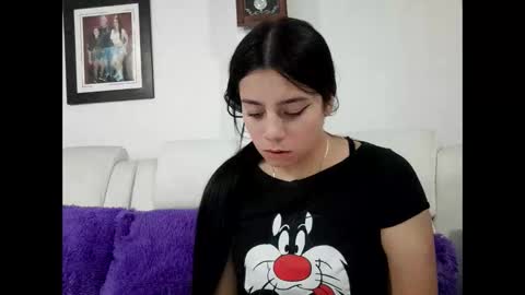 Snapshot of ryanandpamela_ chatting on 12/05/24, 01:47 Ryan And Pamela online show from 12/05/24, 01:47