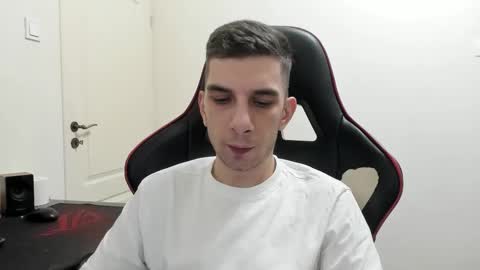 Snapshot of ryandusk chatting on 10/10/25, 09:36 Andrew C. online show from 10/10/25, 09:36