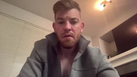 Snapshot of ryanm355 chatting on 10/06/25, 06:22 Roused online show from 10/06/25, 06:22