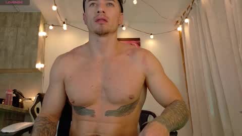 Ryan Blue ig ryannblue online show from 10/10/25, 12:42