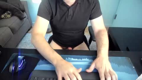 Snapshot of ryanontour chatting on 10/27/25, 04:11 Ryan in NYC online show from 10/27/25, 04:11