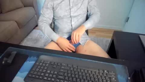 Snapshot of ryanontour chatting on 11/14/25, 07:45 Ryan in NYC online show from 11/14/25, 07:45