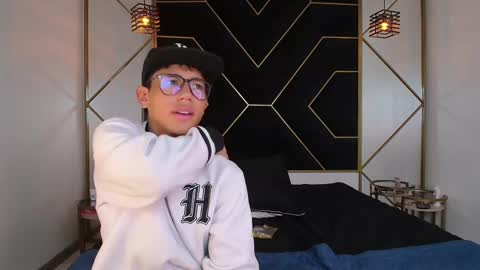 RyanPricee online show from 10/17/25, 04:04