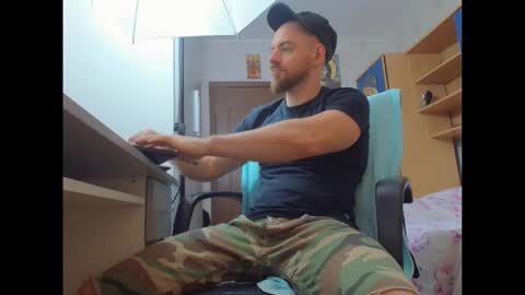 Ryanstone  online show from 11/05/25, 06:13