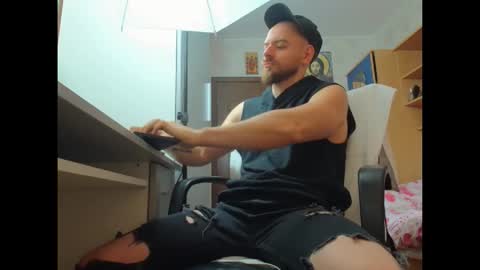 Ryanstone  online show from 11/20/25, 06:35