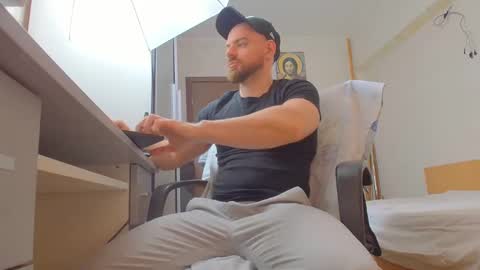 Ryanstone  online show from 04/01/26, 04:35