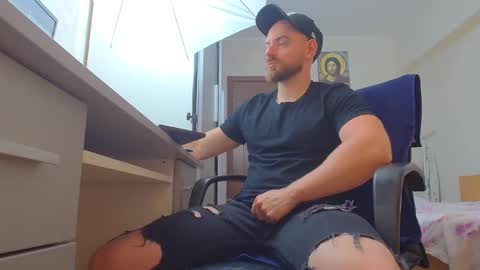 Snapshot of ryanstone_ chatting on 05/21/26, 03:57 Ryanstone online show from 05/21/26, 03:57