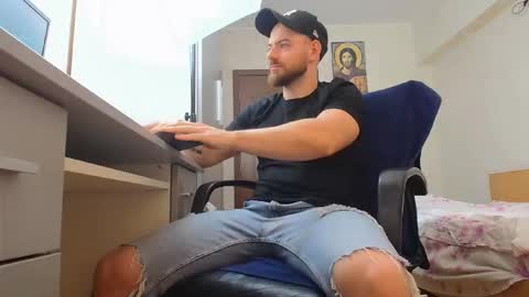Snapshot of ryanstone_ chatting on 06/10/26, 07:18 Ryanstone online show from 06/10/26, 07:18