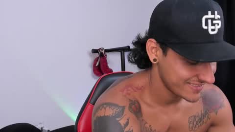 ryanwhite3 online show from 11/11/25, 11:49