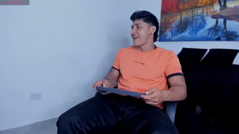 Snapshot of ryanwhite3 chatting on 12/19/25, 10:28 ryanwhite3 online show from 12/19/25, 10:28