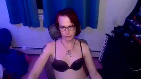 Snapshot of ryff_burnz chatting on 10/11/25, 03:06 Ryff Burnz online show from 10/11/25, 03:06