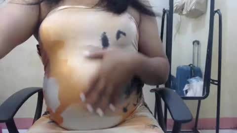 Snapshot of rylle_asian chatting on 12/01/25, 05:34 rylle_asian online show from 12/01/25, 05:34