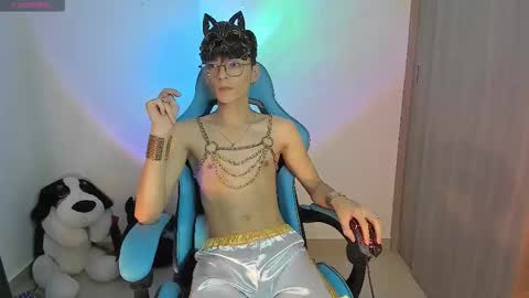 RYO BLEU online show from 12/14/25, 03:01