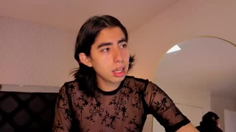 Snapshot of ryo_fem chatting on 10/26/25, 08:48 Ryo online show from 10/26/25, 08:48