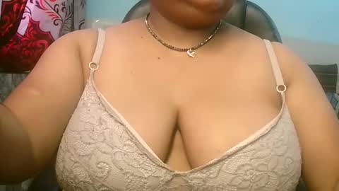 Snapshot of s03286 chatting on 10/27/25, 05:00 HotLovers online show from 10/27/25, 05:00