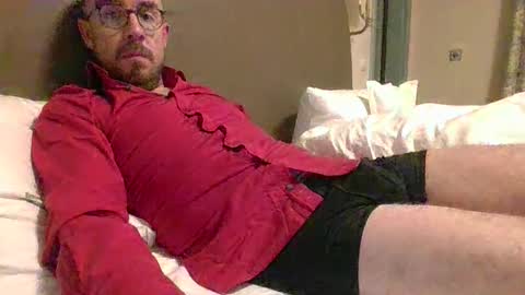 s_i_q online show from 12/03/25, 10:41