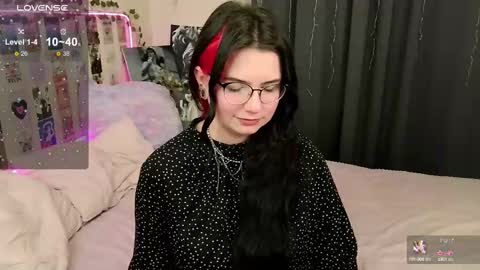 Snapshot of s_katekisa_ss chatting on 03/03/25, 05:31 Kate online show from 03/03/25, 05:31