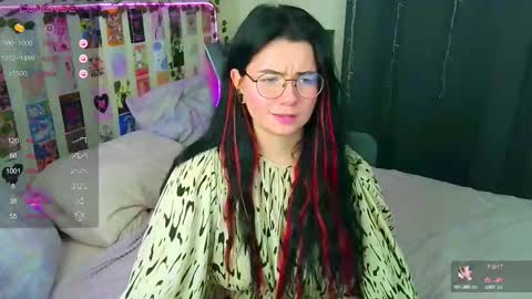 Snapshot of s_katekisa_ss chatting on 09/24/25, 10:35 Kate online show from 09/24/25, 10:35