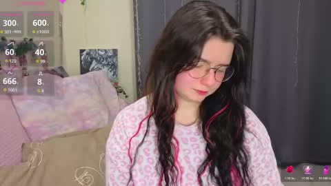 Kate online show from 04/17/26, 08:23