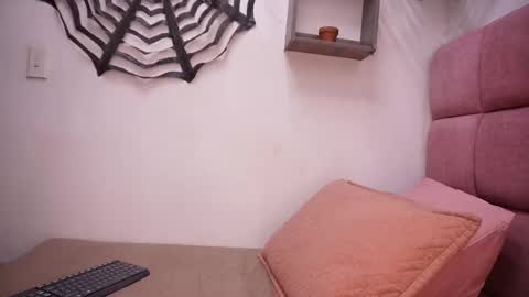Samantha online show from 10/21/25, 03:07