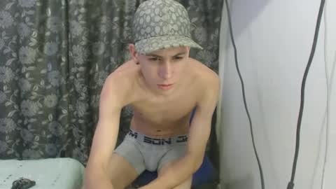 saam_hott_ online show from 01/17/25, 10:22