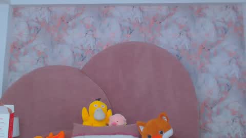 Snapshot of saara_brown chatting on 02/04/25, 07:11 Saara Brown online show from 02/04/25, 07:11