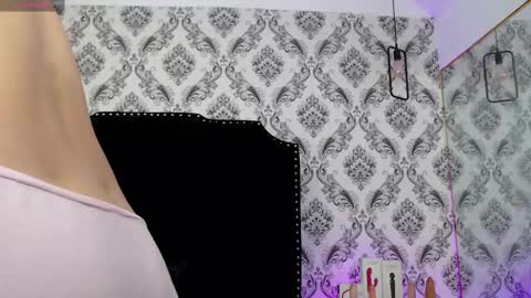 Snapshot of saara_brown chatting on 03/04/25, 06:50 Saara Brown online show from 03/04/25, 06:50